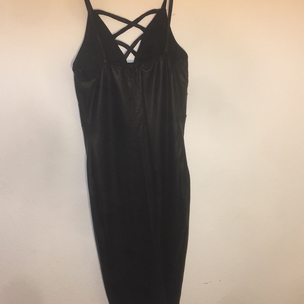 Dress - Picture 4 of 4